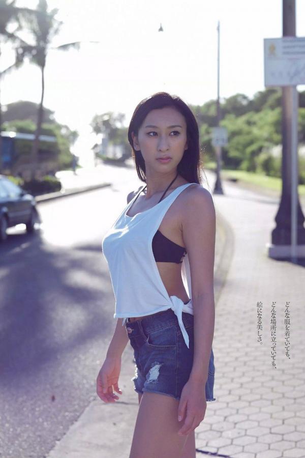 公交车里我挺进了她的身体-全高清中文版全集