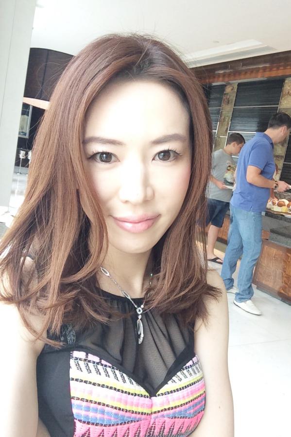 精品少妇人妻Av免费久久三叶草-SD高清在线观看