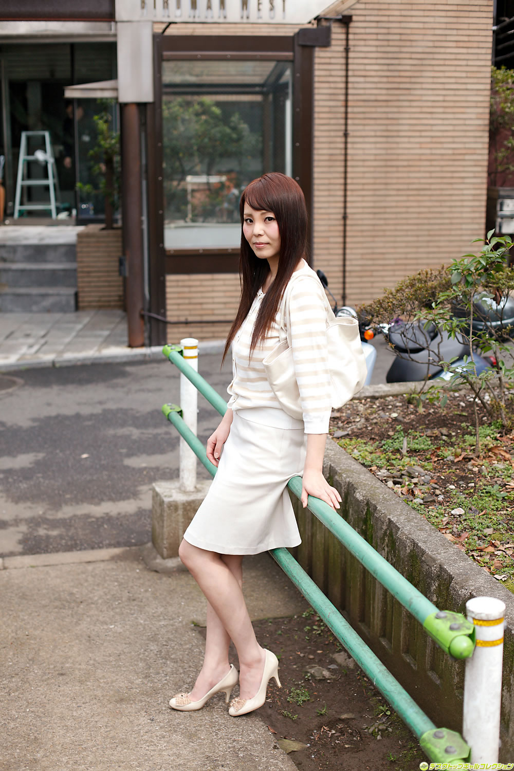 亚洲国产综合精品一区-图片区 偷拍区 小说区五月-高清韩国电影在线