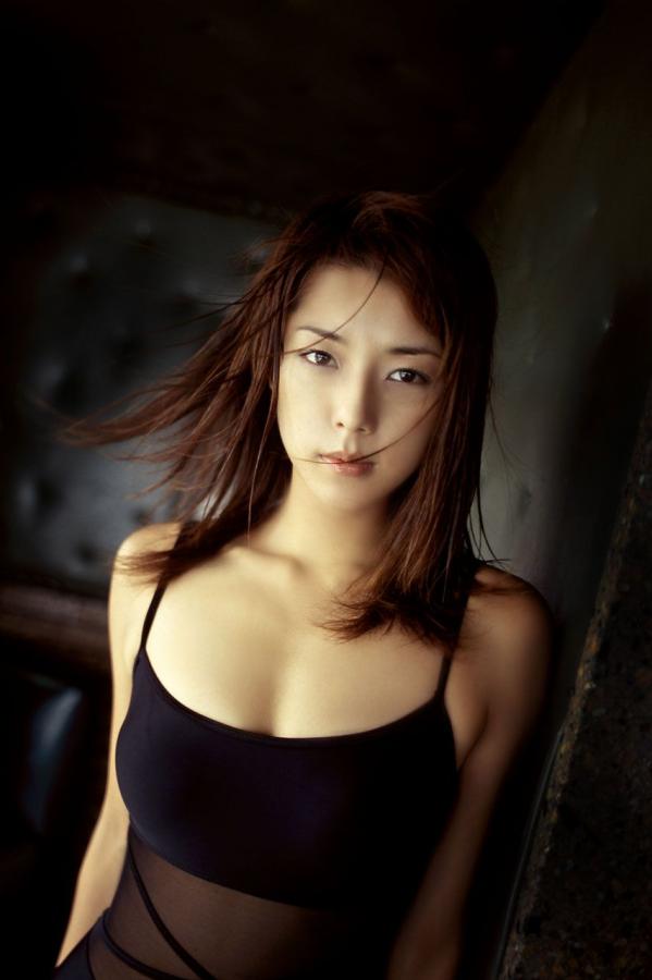 日本v精品一区二区在线观看-QHD迅雷极速版下载