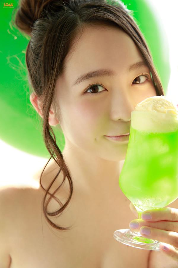 翁公在厨房把她腿分得更开-QHD电影完整版