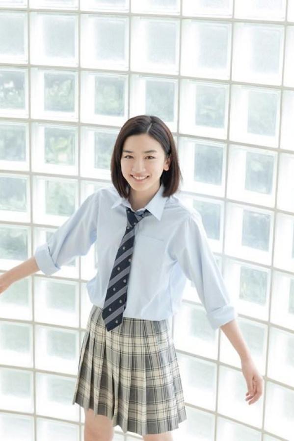 极品伦乱蜜乳AV-亲你下面的男人是不是很爱你-Quad HD手机在线看片