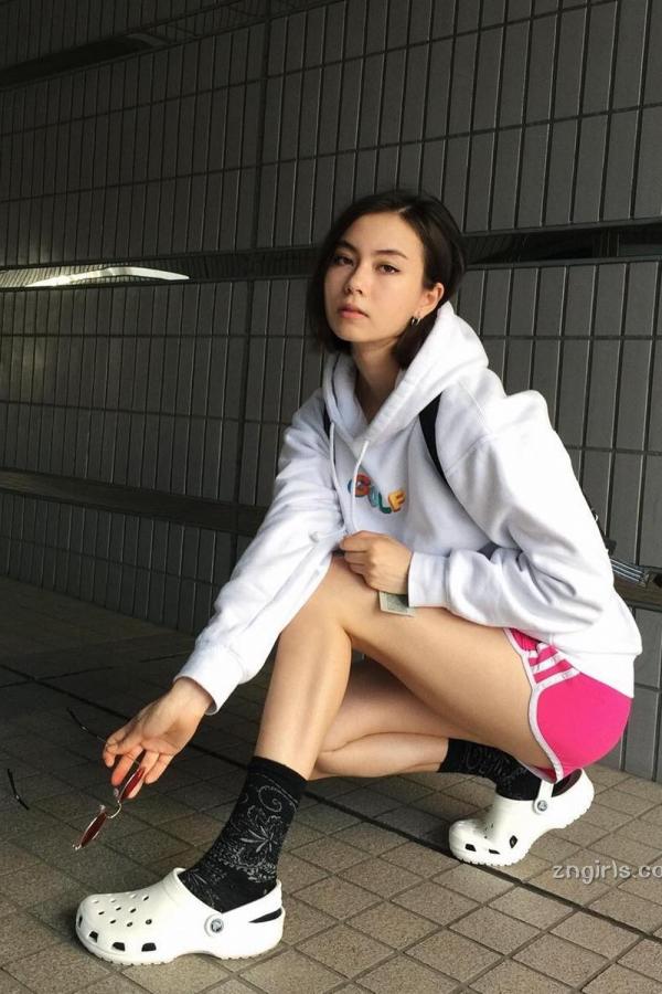 国产欧VA欧VA香蕉在-男人的天堂AV亚洲一区2区-标清在线观看