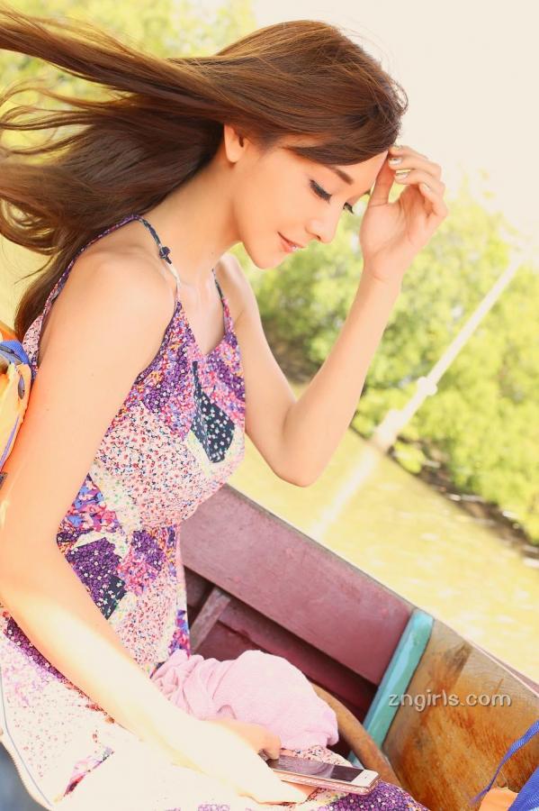 亚洲中字-男人和美女睡觉亲嘴-Quad HD免费观看超清