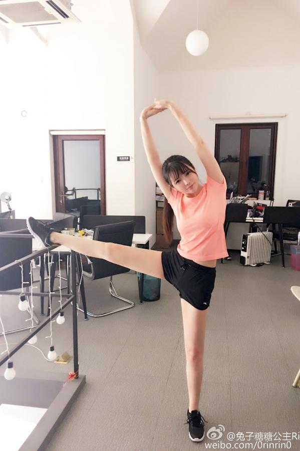 把女领导日出水了-韩国青草自慰喷水无码直播间-HD电影完整版