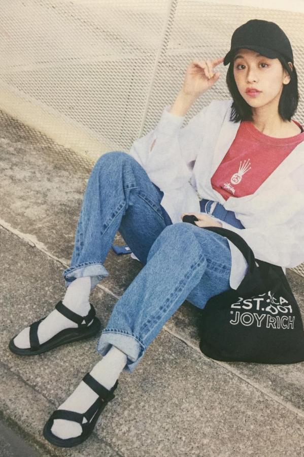 右手影院在线观看完整版-久久大片-2160P免费播放