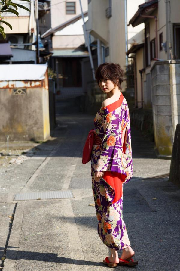 公司的员工味道中字强多人-HD在线手机观看