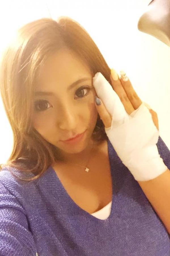 黑丝袜紧身裙女教师诱惑在线-4320P迅雷手机免费观看