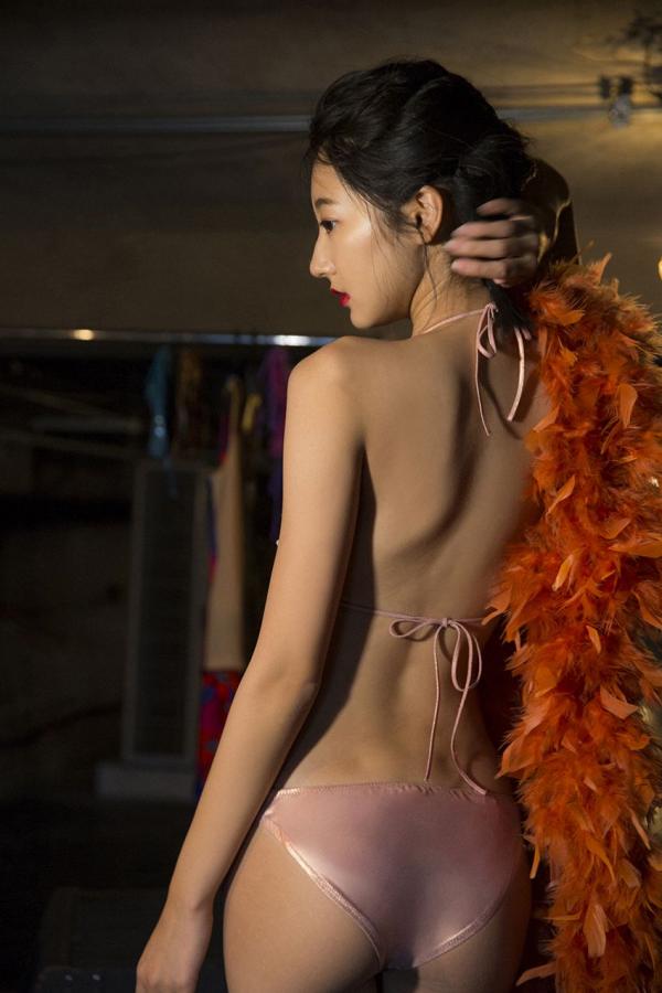 女刑警被两个黑人前后夹攻-最新大片-SD免费手机在线看观看