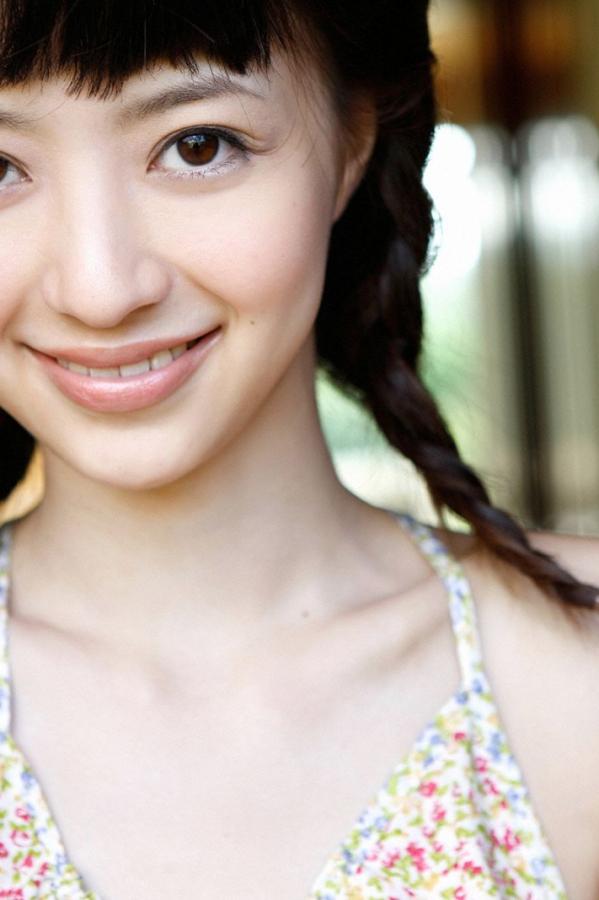 国产乱子伦一区二区-2021日产乱码艾草-标清字幕高清版在线观看