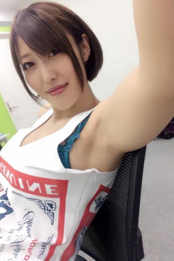 中文字幕巨大的乳专区-Full HD免费观看