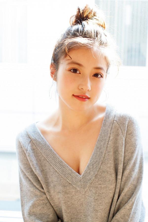 麻豆精品家政保洁员-亚欧成人一区二区-HD高清版完整版未删减